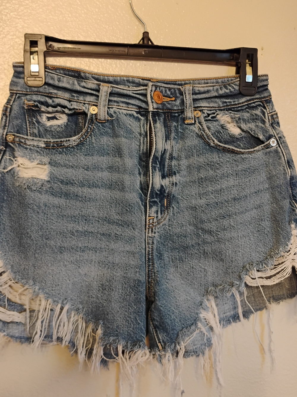 American Eagle Women’s Size 2 Distressed Denim Shorts High Rise Cutoff Frayed